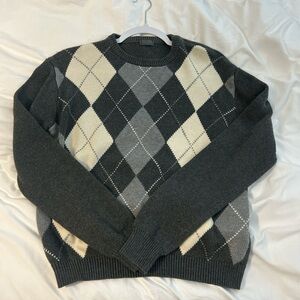 Brandy Melville Women’s Gray Argyle Sweater